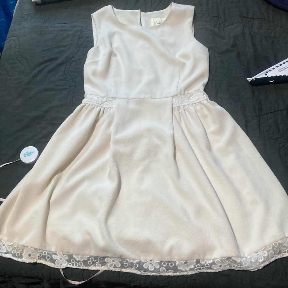 ModCloth maraschino Cherry dress in cream size M